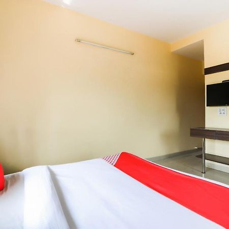 Oyo 62746 Hotel Siddharth Marwad Exterior foto